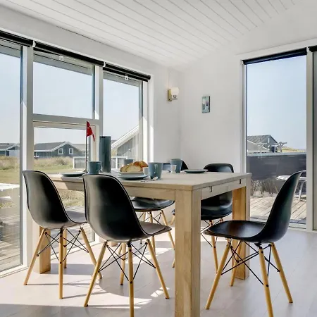 Holiday home Aviana - 175m From The Sea In Nw Jutland By Interhome